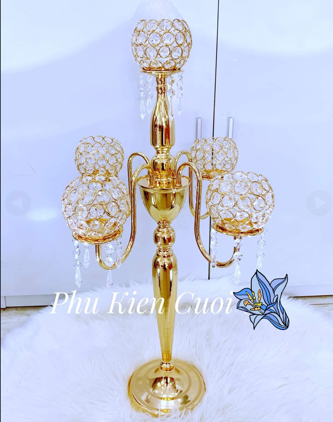 Chân nến pha lê màu vàng, màu bạc Chân nến pha lê màu vàng, màu bạc