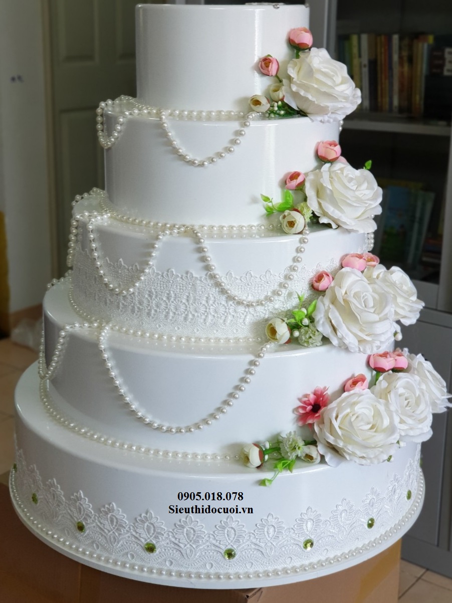 Bánh kem 5 tầng Bánh kem 5 tầng