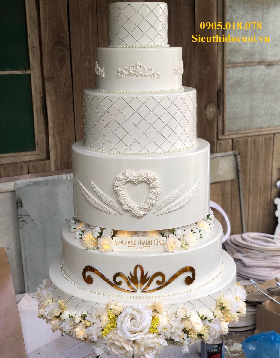 Bánh kem mô hình cưới Bánh kem mô hình cưới