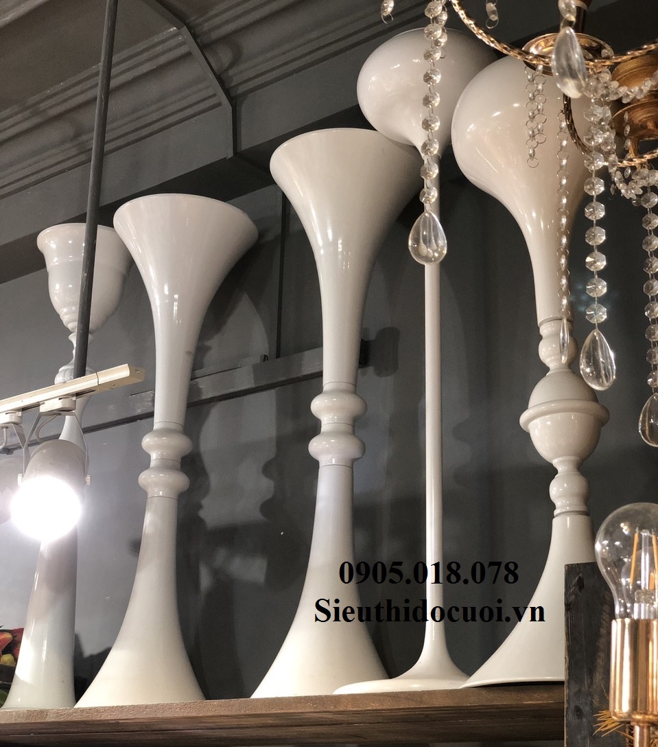 Chân cắm hoa trang trí giá rẻ Chân cắm hoa trang trí giá rẻ