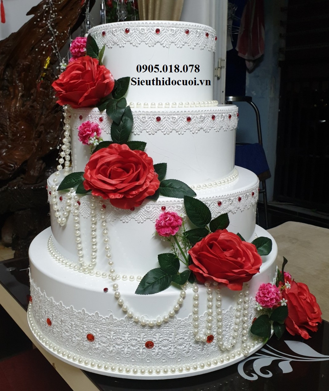 Bánh kem 4 tàng Bánh kem 4 tàng