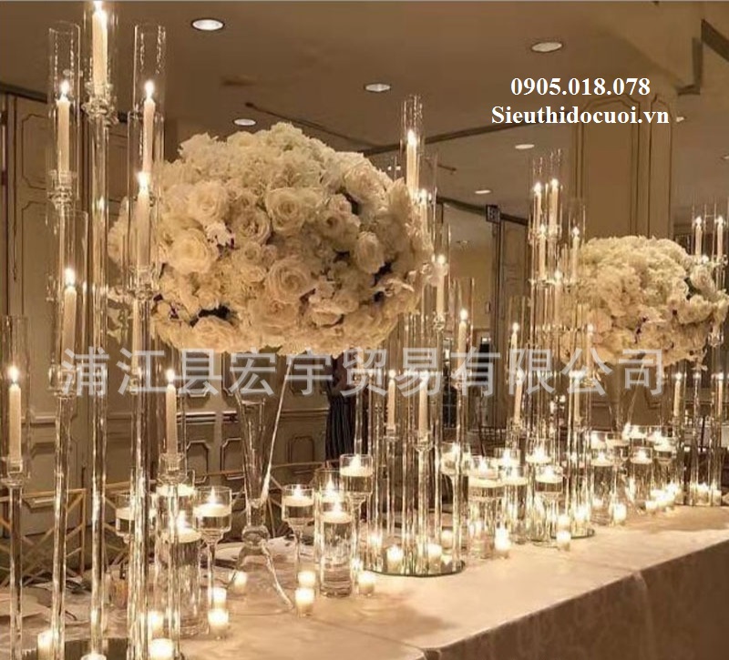 Chân nến trong suốt Chân nến trong suốt