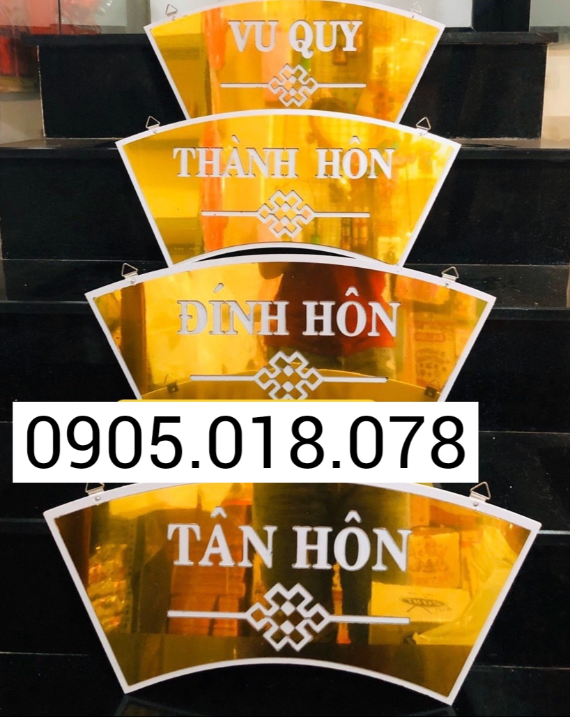 Bảng lễ treo cổng Bảng lễ treo cổng