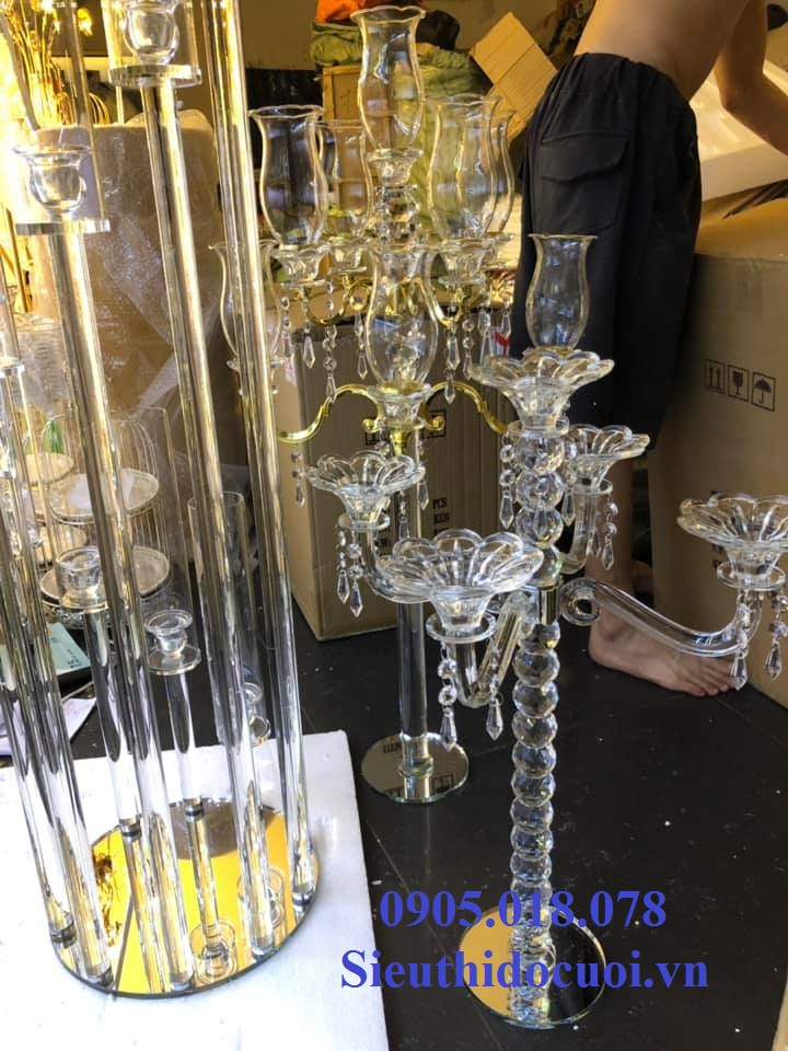 Chân nến kim loại giá rẻ Chân nến kim loại giá rẻ