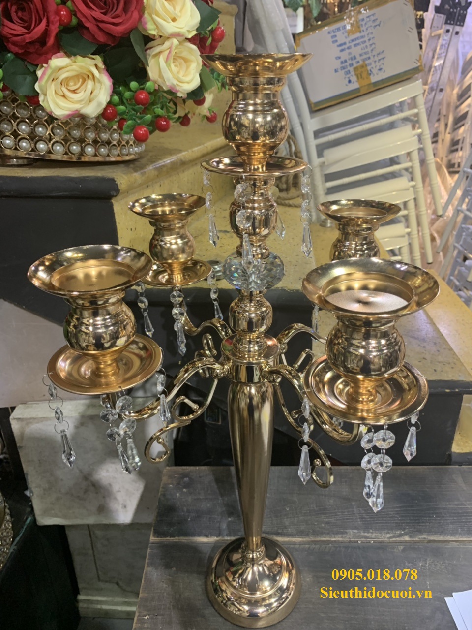 Chân nến pha lê trang trí tông màu vàng Chân nến pha lê trang trí tông màu vàng