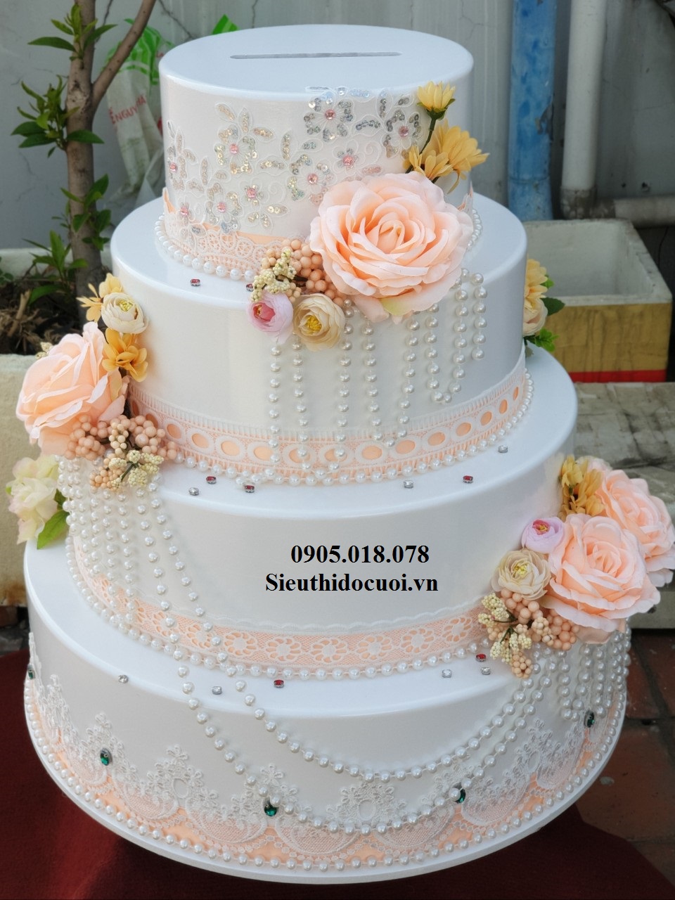 Bánh kem 4 tầng, Thùng tiền 4 tầng Bánh kem 4 tầng, Thùng tiền 4 tầng