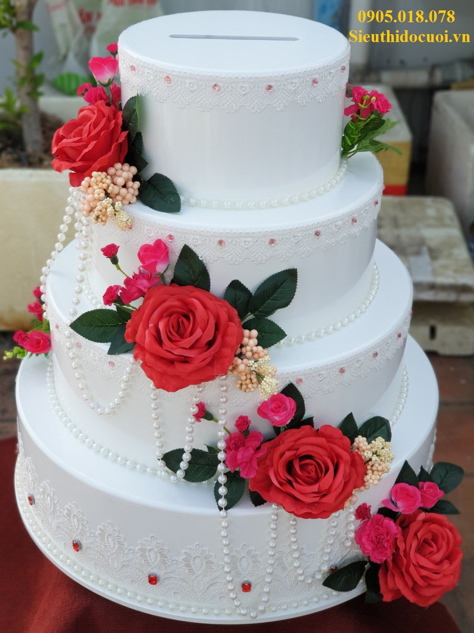 Thùng tiền hình bánh kem 4 tầng Thùng tiền hình bánh kem 4 tầng