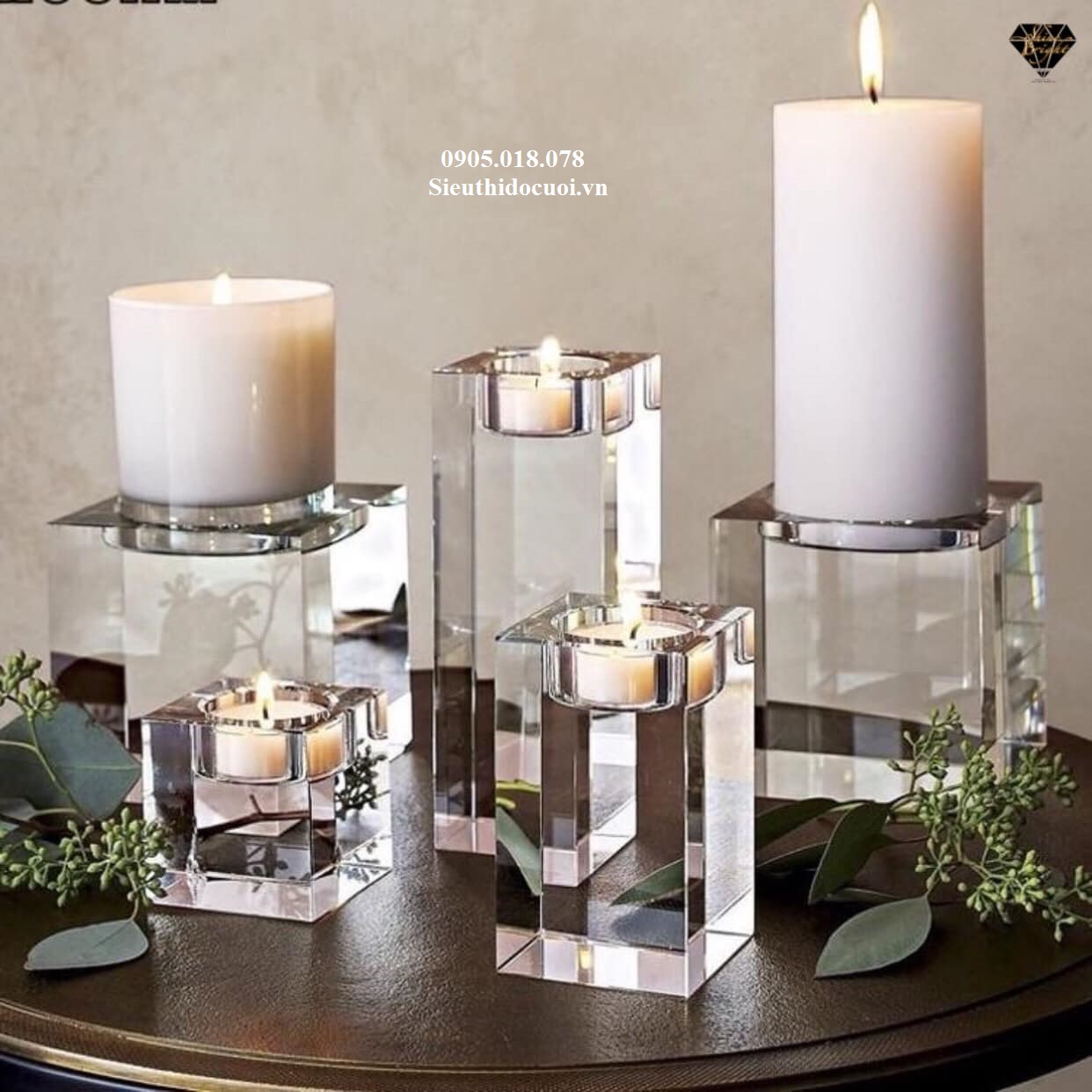 Chân nến trong suốt Chân nến trong suốt