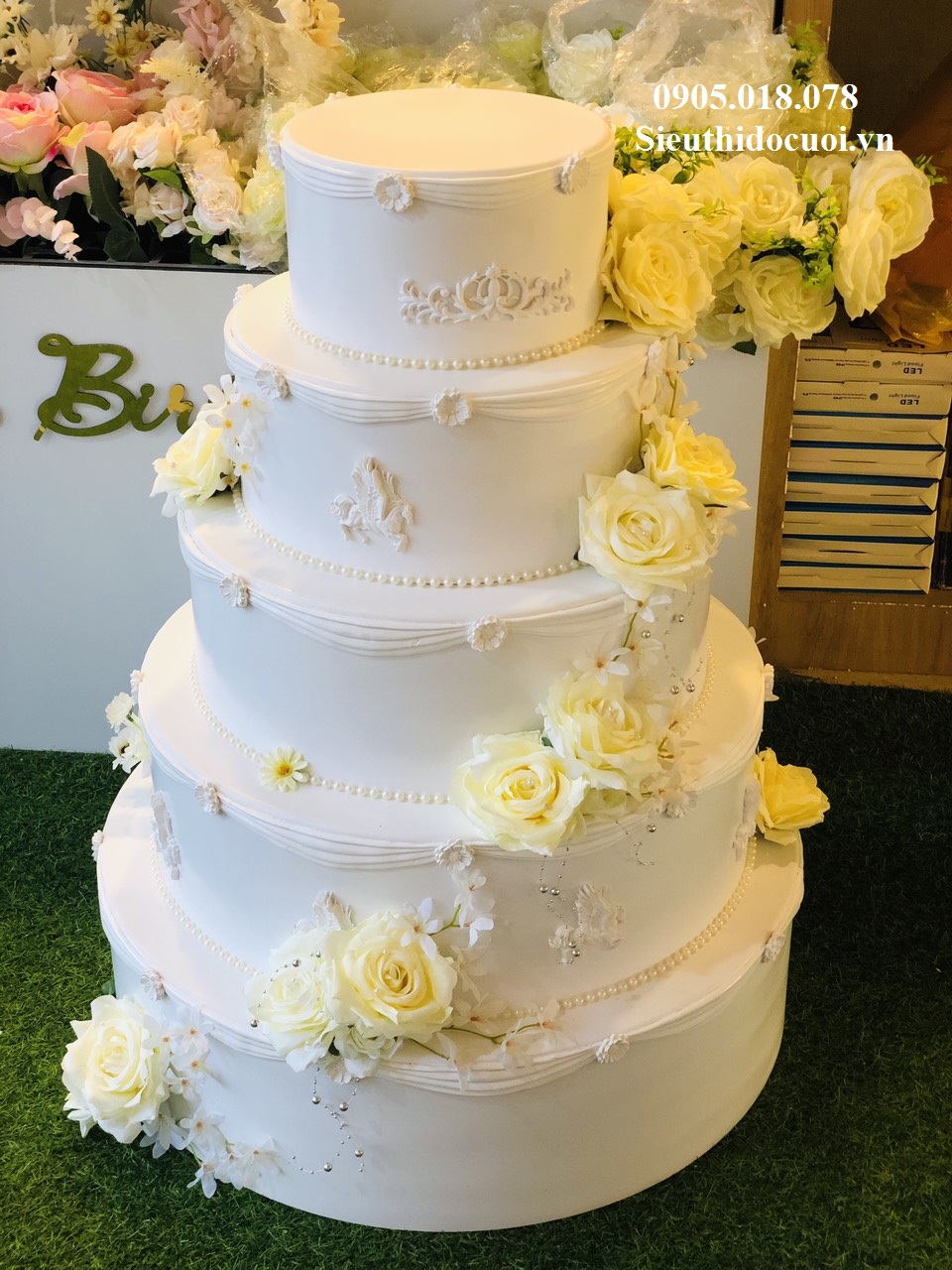 Bánh kem giả Bánh kem giả