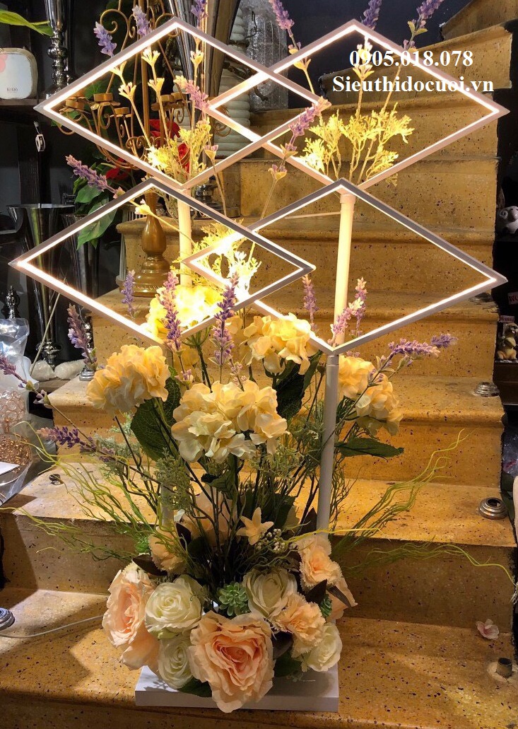 Trụ nến, chân nến Trụ nến, chân nến