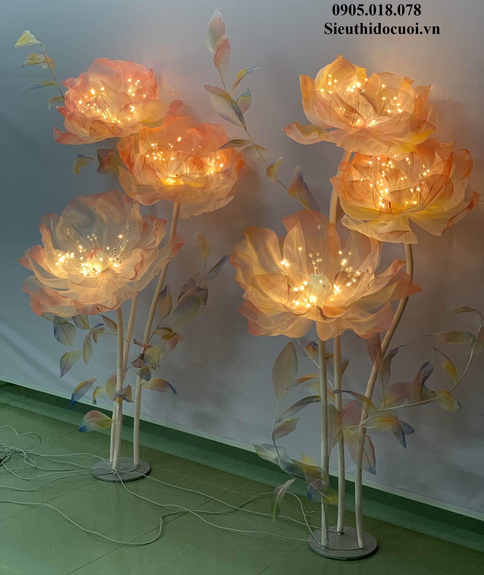 Hoa trang trí sân khấu, lối đi sân khấu Hoa trang trí sân khấu, lối đi sân khấu