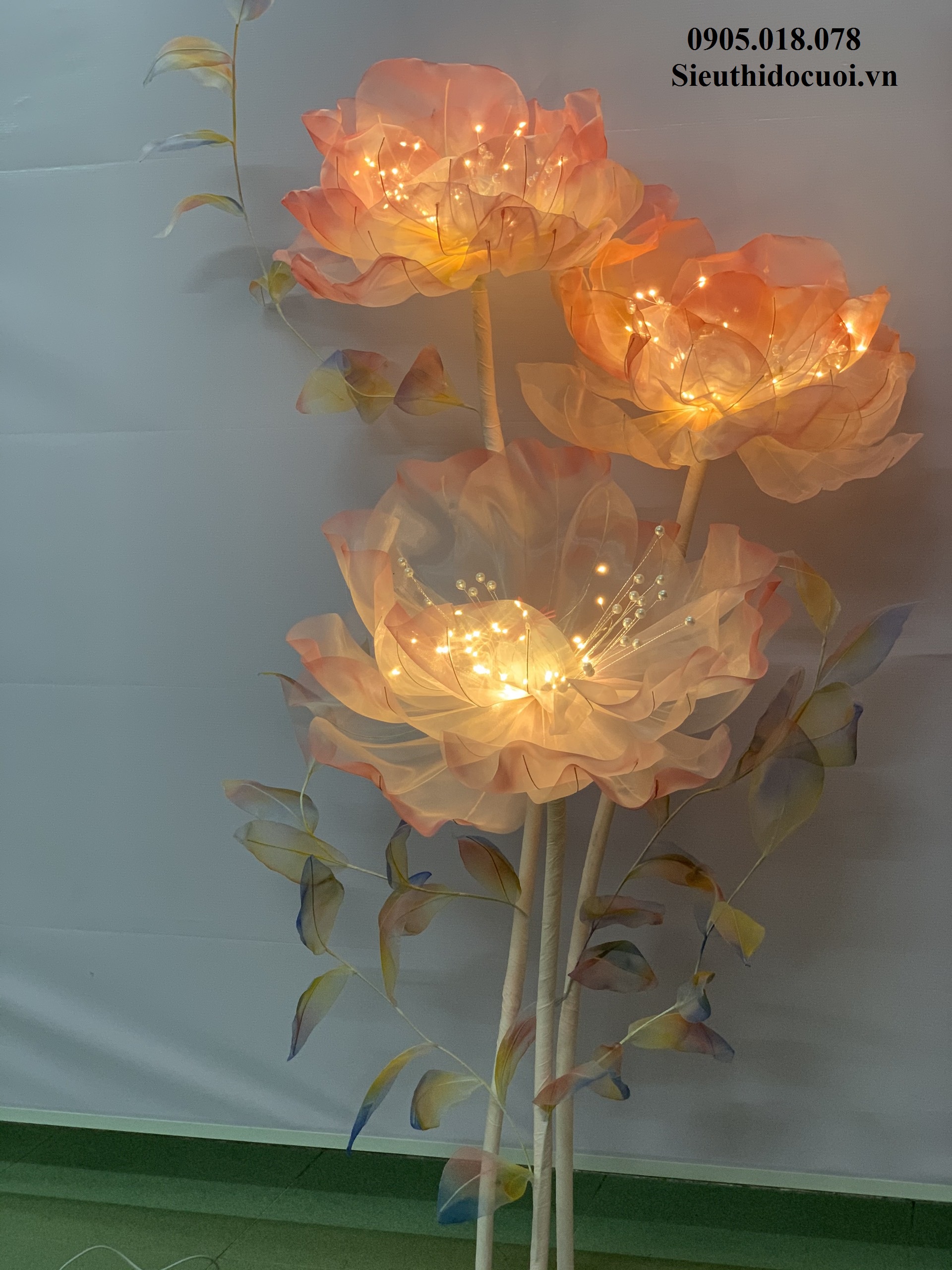 Hoa trang trí sân khấu, lối đi sân khấu Hoa trang trí sân khấu, lối đi sân khấu