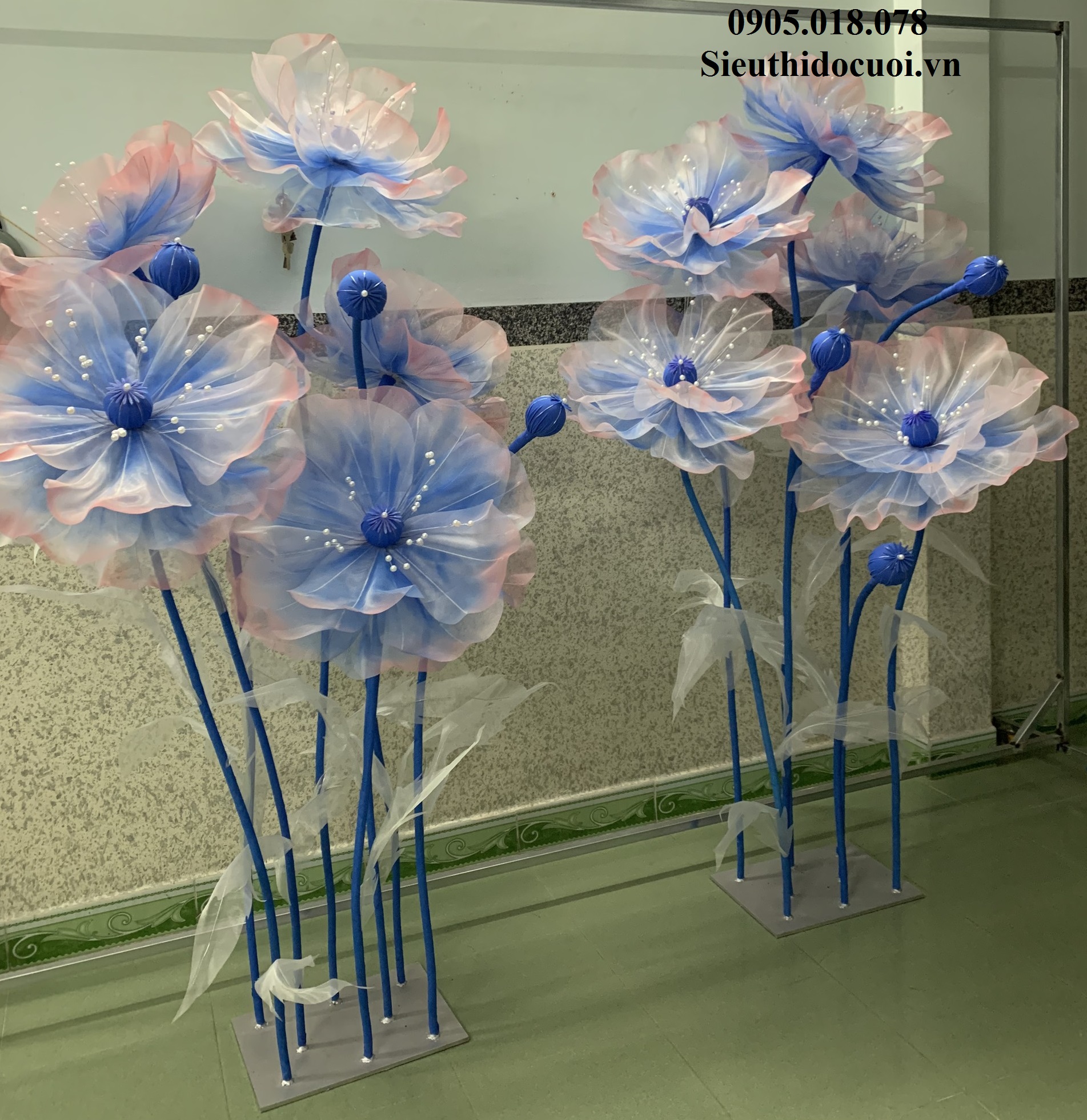 Hoa trang trí sân khấu, lối đi sân khấu Hoa trang trí sân khấu, lối đi sân khấu