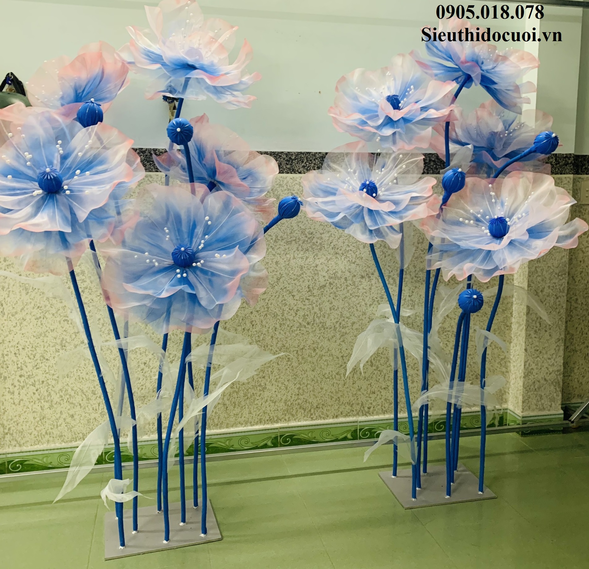 Hoa trang trí sân khấu, lối đi sân khấu Hoa trang trí sân khấu, lối đi sân khấu