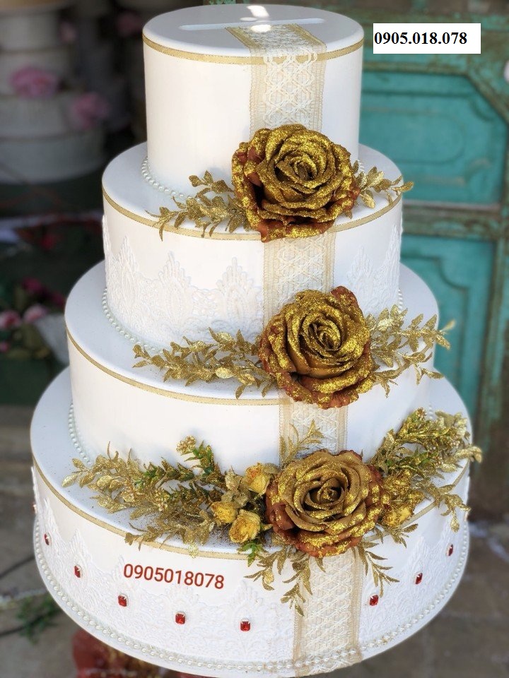 Thùng tiền đám cưới hình bánh kem Thùng tiền đám cưới hình bánh kem