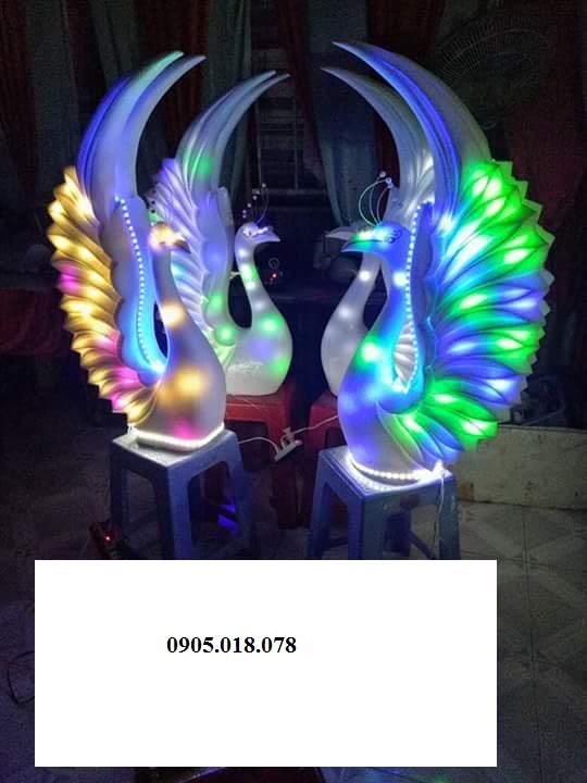 Chim công mô hình mút xốp có đèn led Chim công mô hình mút xốp có đèn led