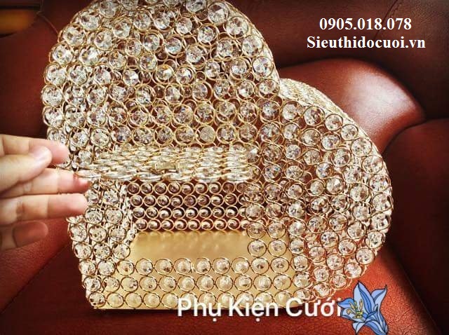 Thùng tiền đám cưới bằng kim loại đính pha lê Thùng tiền đám cưới bằng kim loại đính pha lê