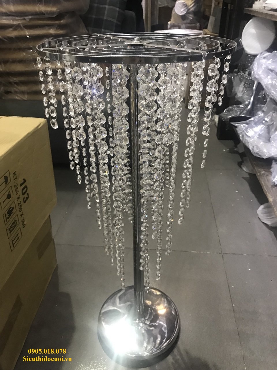 Trụ cắm hoa, đế cắm hoa đẹp, giá rẻ Trụ cắm hoa, đế cắm hoa đẹp, giá rẻ