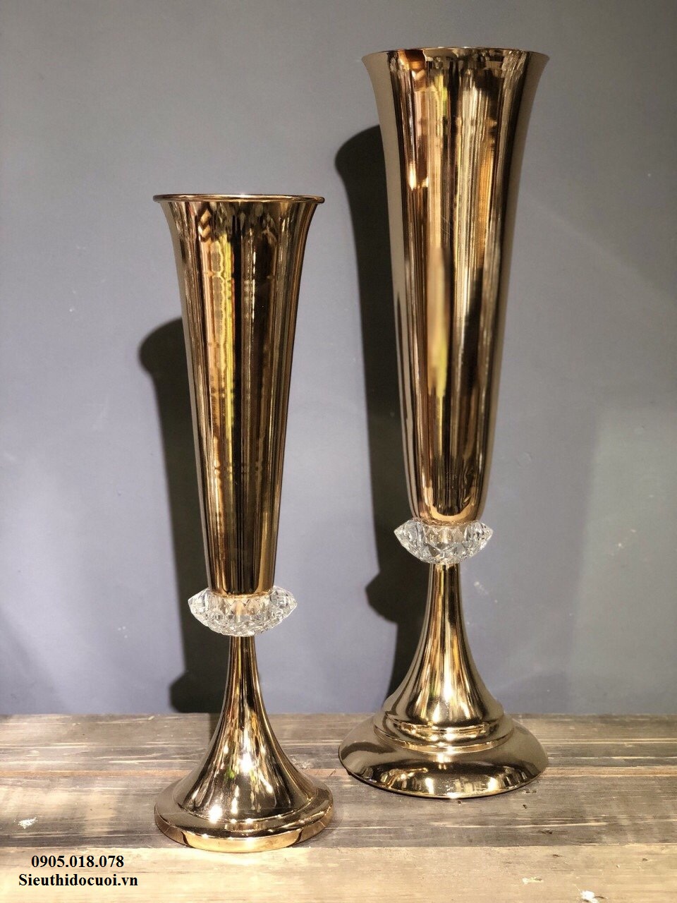 Trụ cắm hoa, đế cắm hoa đẹp, giá rẻ Trụ cắm hoa, đế cắm hoa đẹp, giá rẻ