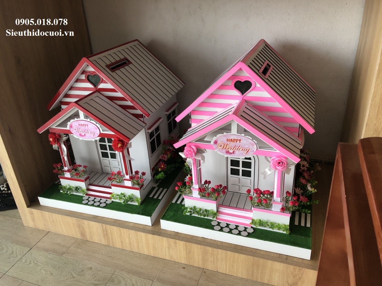 Thùng tiền đám cưới hình ngôi nhà Thùng tiền đám cưới hình ngôi nhà