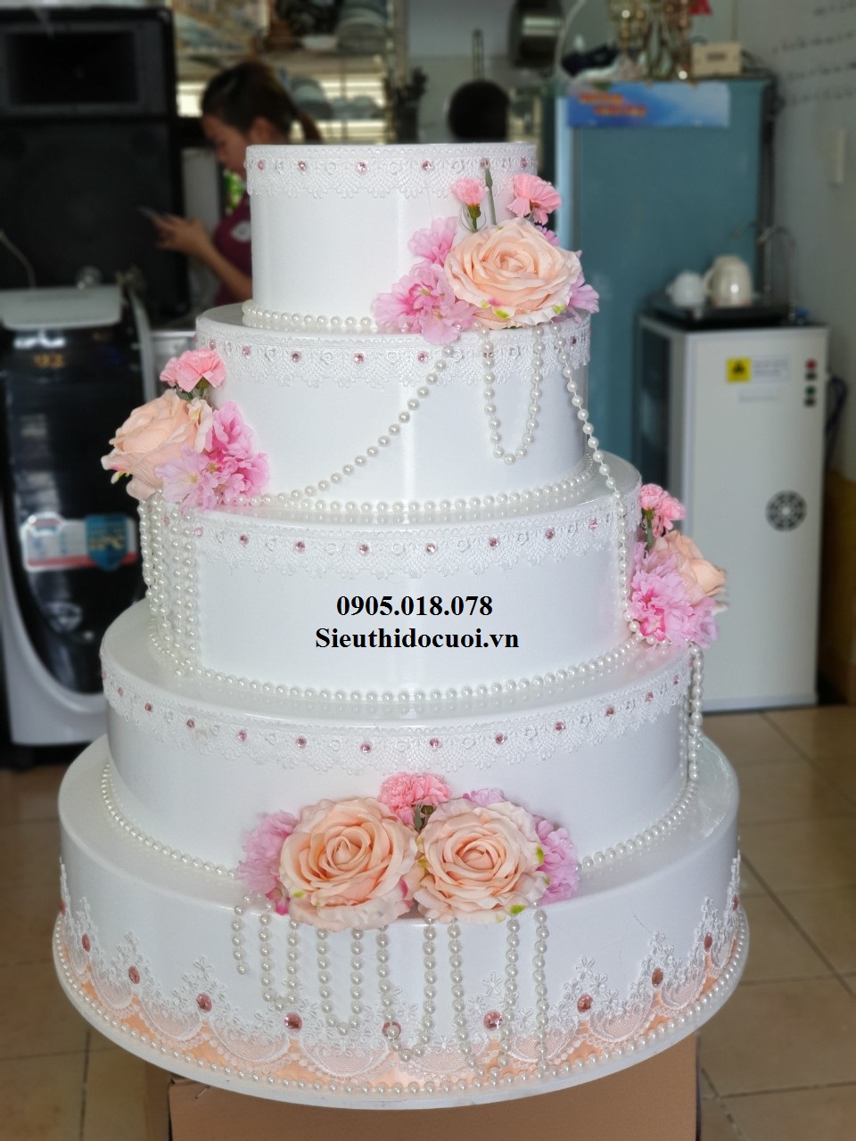 Bánh kem 5 tầng Bánh kem 5 tầng