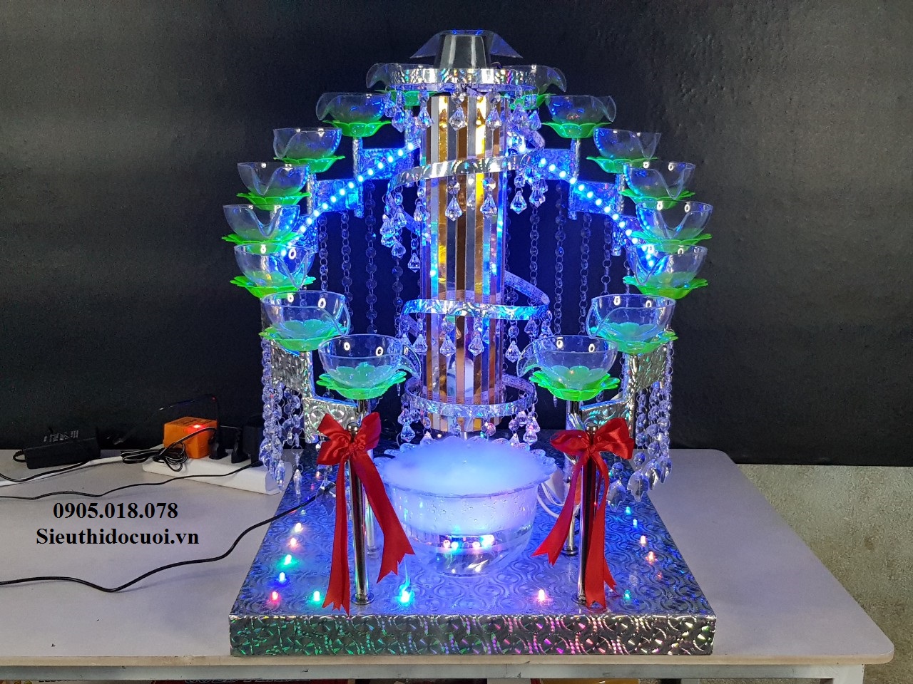 Tháp ly đám cưới Tháp ly đám cưới