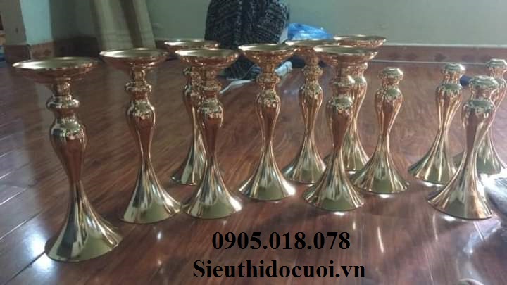 Chân cắm hoa giá rẻ Chân cắm hoa giá rẻ