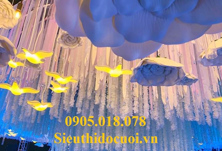 Mẫu treo Decor cho nhà hàng, rạp cưới, cổng cưới Mẫu treo Decor cho nhà hàng, rạp cưới, cổng cưới