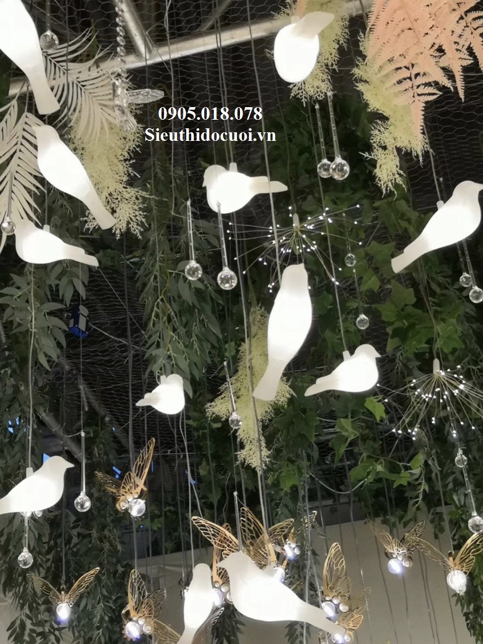 Mẫu treo Decor cho nhà hàng, rạp cưới, cổng cưới Mẫu treo Decor cho nhà hàng, rạp cưới, cổng cưới