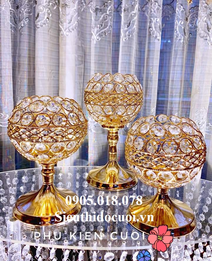 Chân nến kim loại giá rẻ Chân nến kim loại giá rẻ