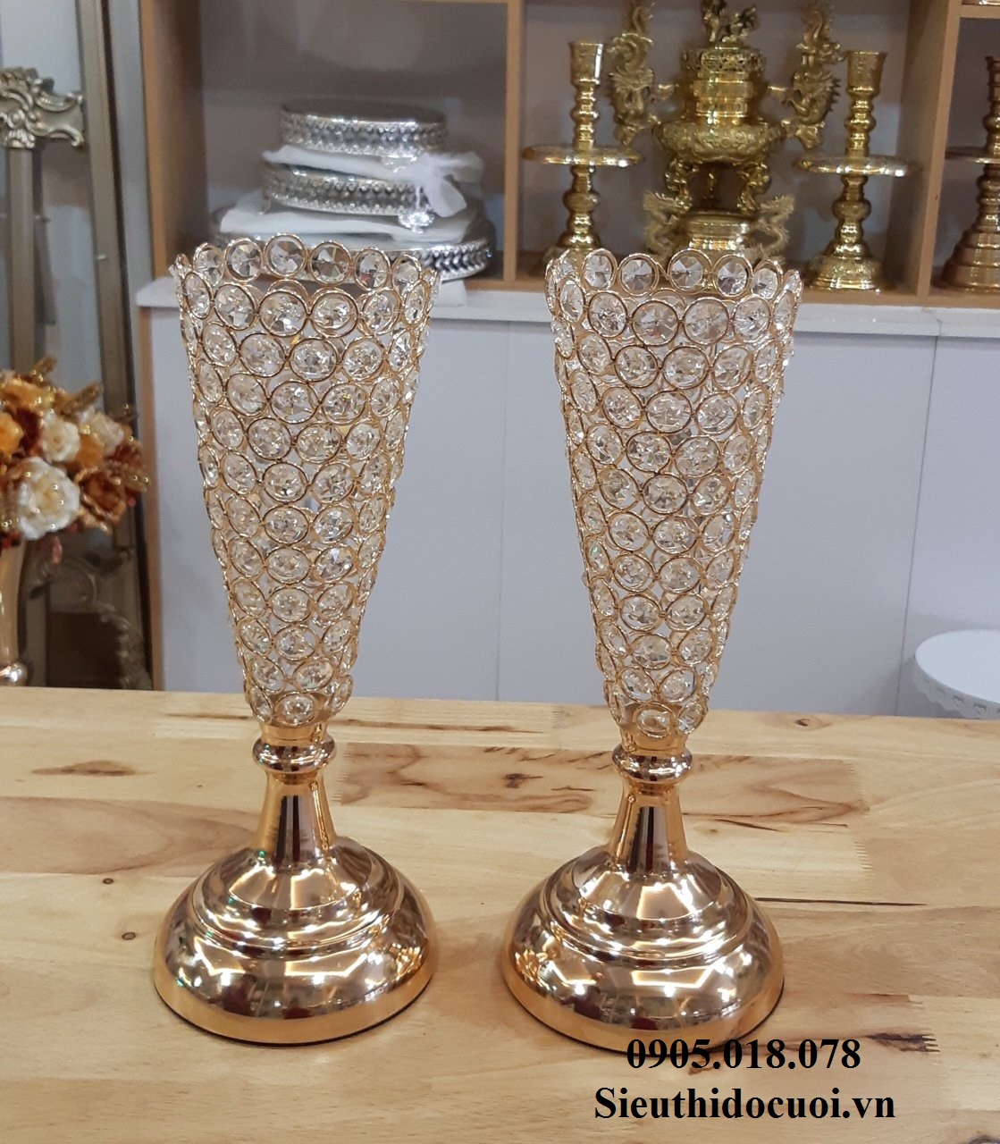 Chân cắm hoa trang trí giá rẻ Chân cắm hoa trang trí giá rẻ