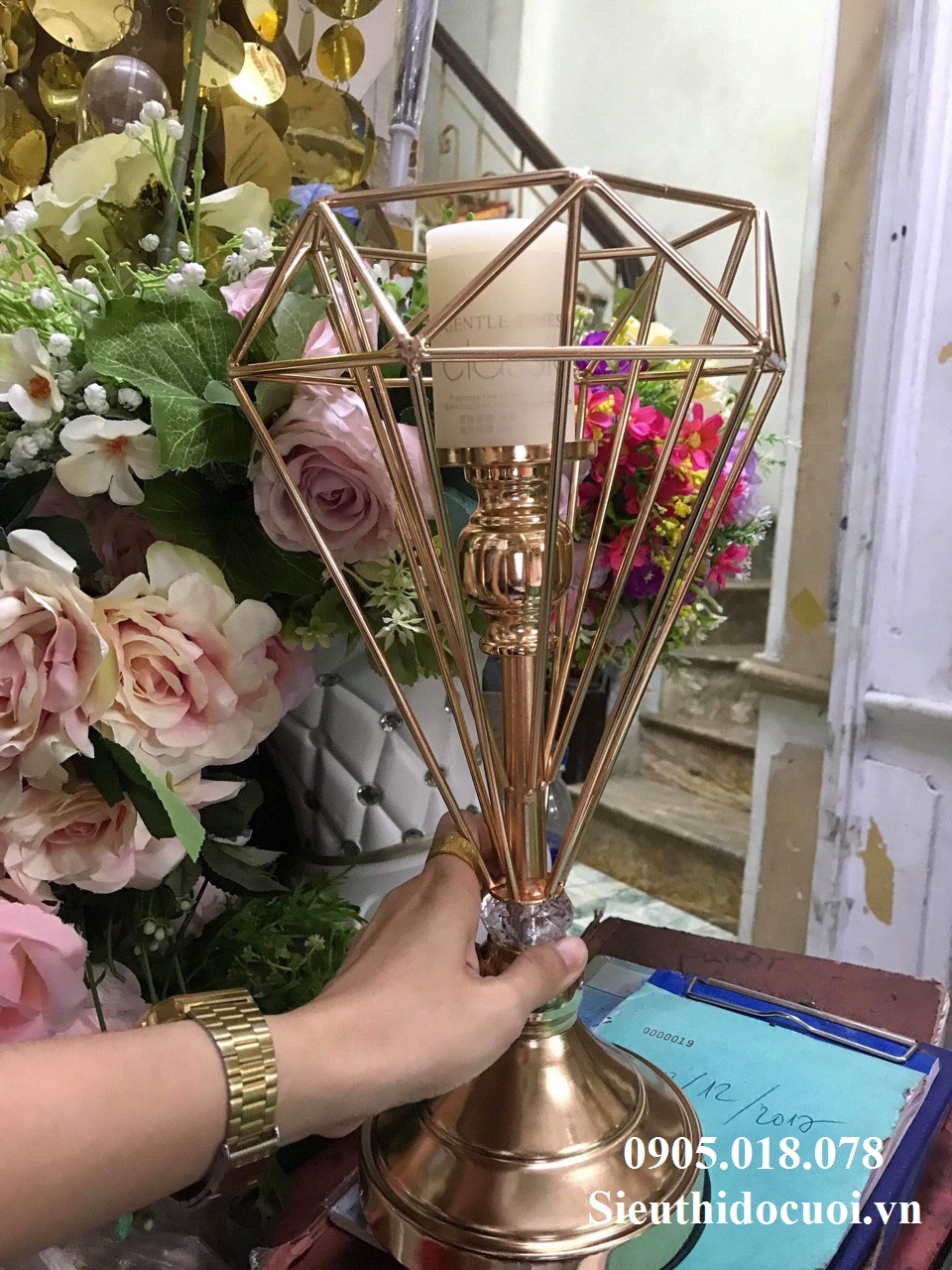 Chân nến kim loại giá rẻ Chân nến kim loại giá rẻ