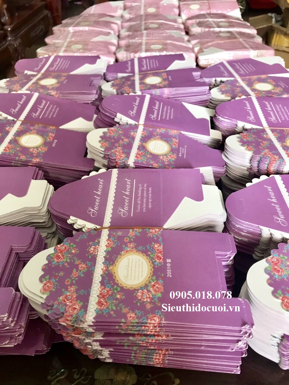 Hộp bánh cưới Hộp bánh cưới