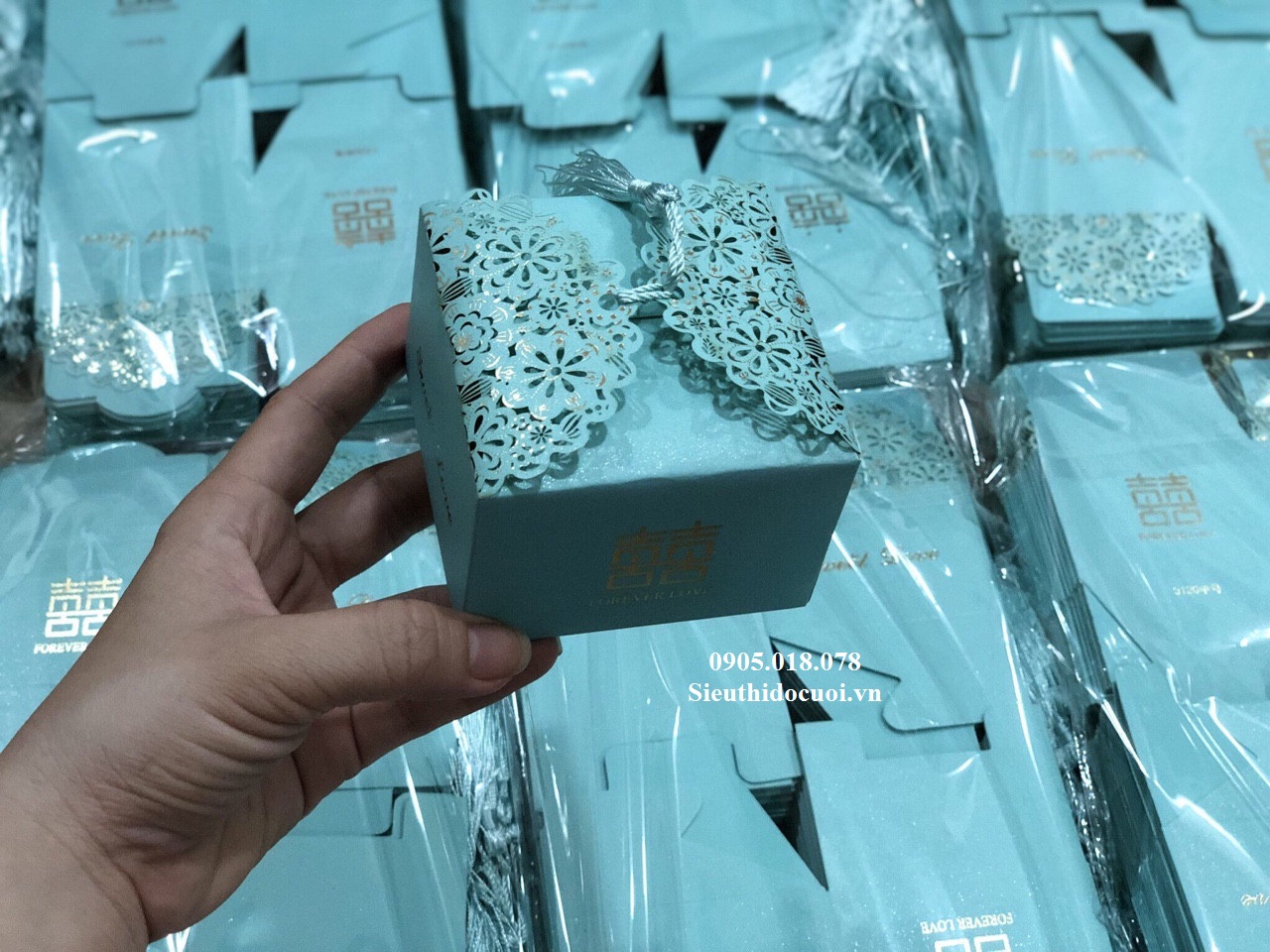 Hộp bánh cưới Hộp bánh cưới