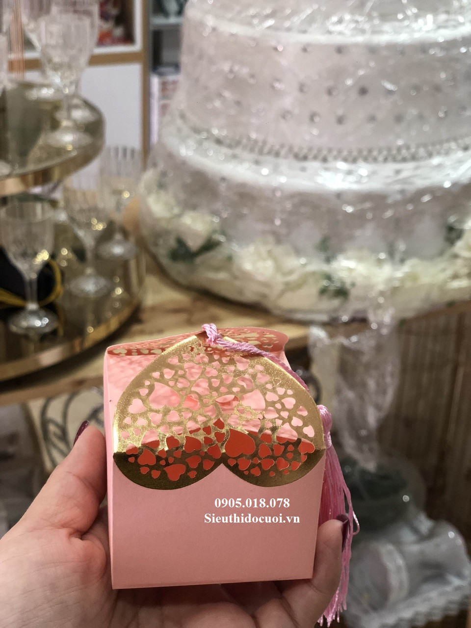 Hộp bánh cưới Hộp bánh cưới