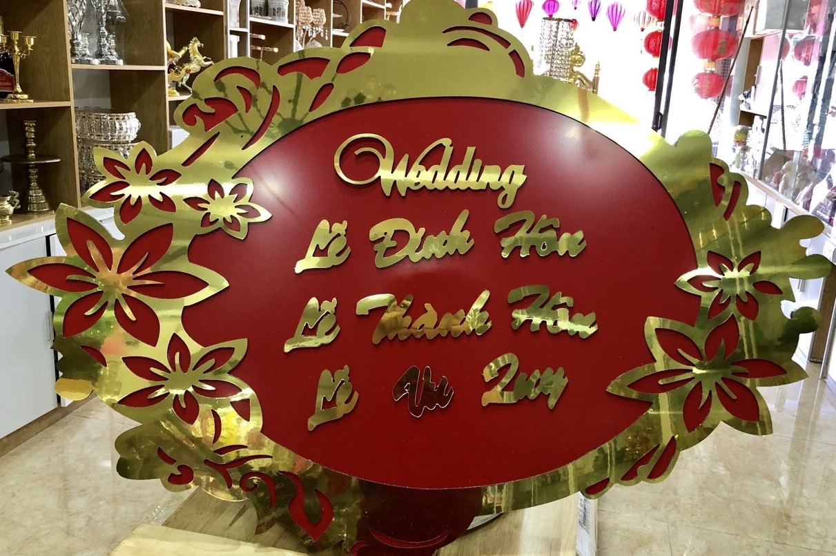 Bảng tên cô dâu chú rể bằng alu và bộ chữ số Bảng tên cô dâu chú rể bằng alu và bộ chữ số