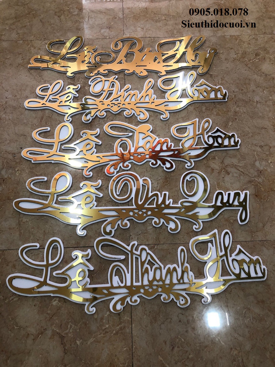 Bảng lễ treo cổng Bảng lễ treo cổng