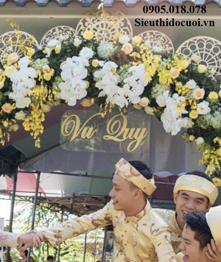 Bảng lễ treo cổng Bảng lễ treo cổng