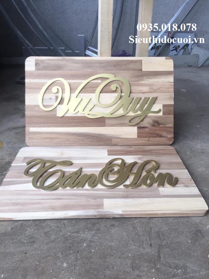 Bảng lễ treo cổng Bảng lễ treo cổng