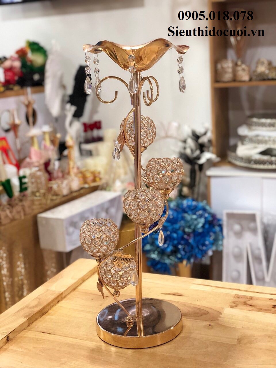 Chân cắm hoa trang trí giá rẻ Chân cắm hoa trang trí giá rẻ