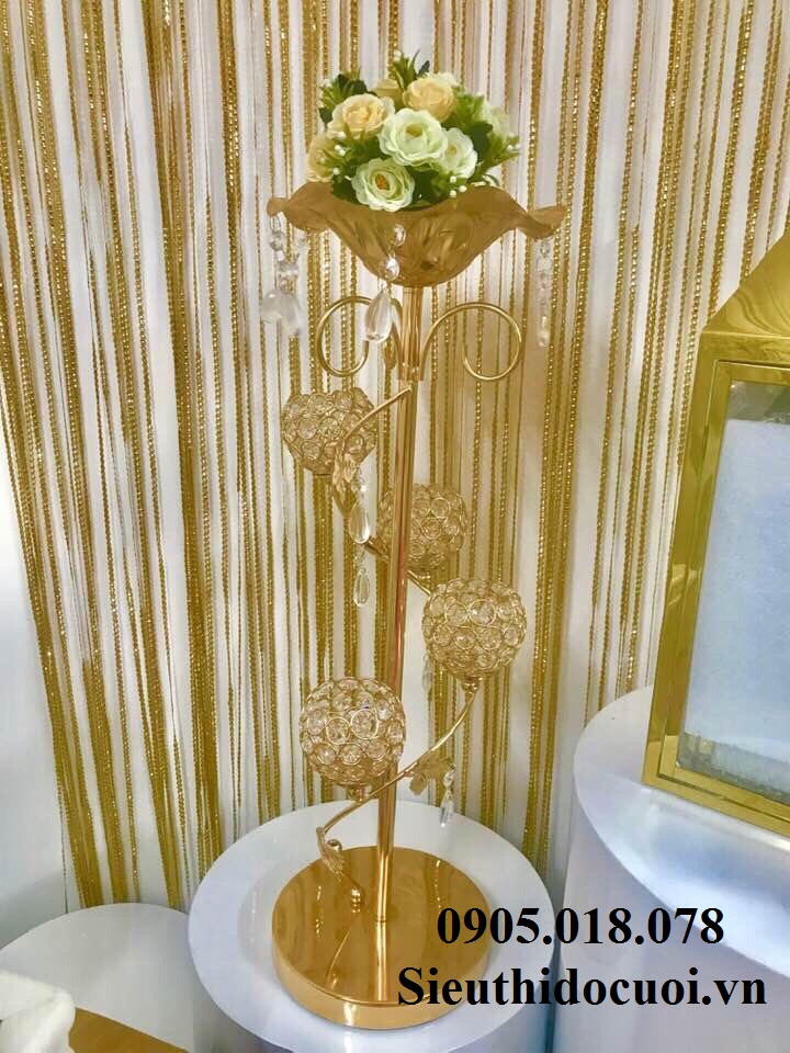 Chân nến kim loại giá rẻ Chân nến kim loại giá rẻ