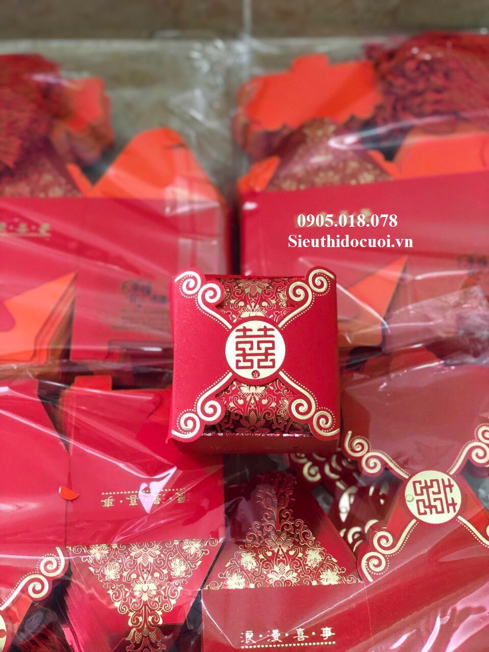 Hộp bánh cưới Hộp bánh cưới