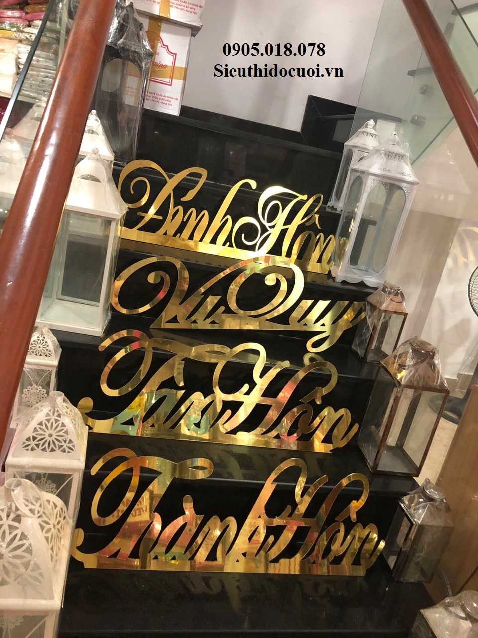 Bảng lễ treo cổng Bảng lễ treo cổng