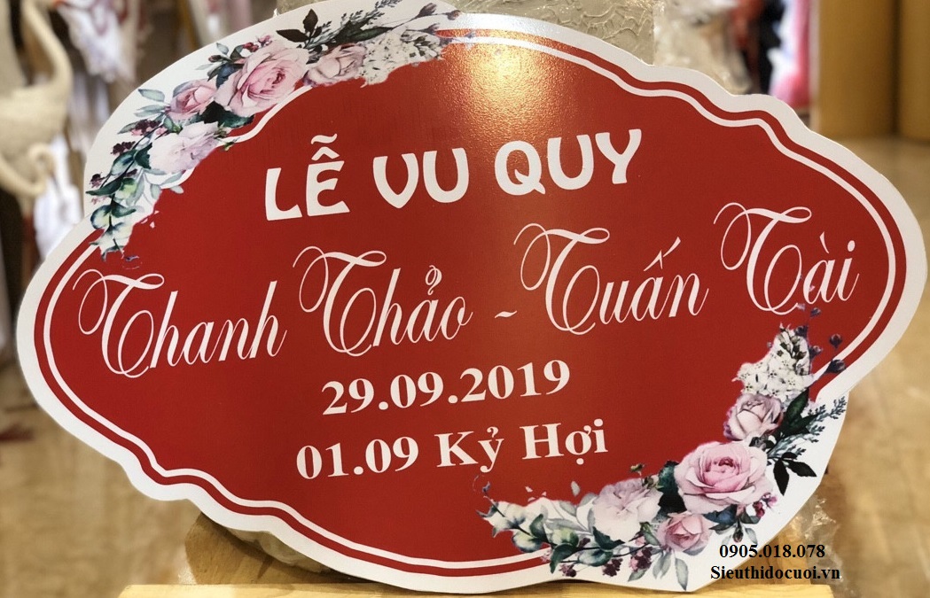 Bảng tên cô dâu chú rể bằng fomex, tem nước suối, chữ xốp Bảng tên cô dâu chú rể bằng fomex, tem nước suối, chữ xốp