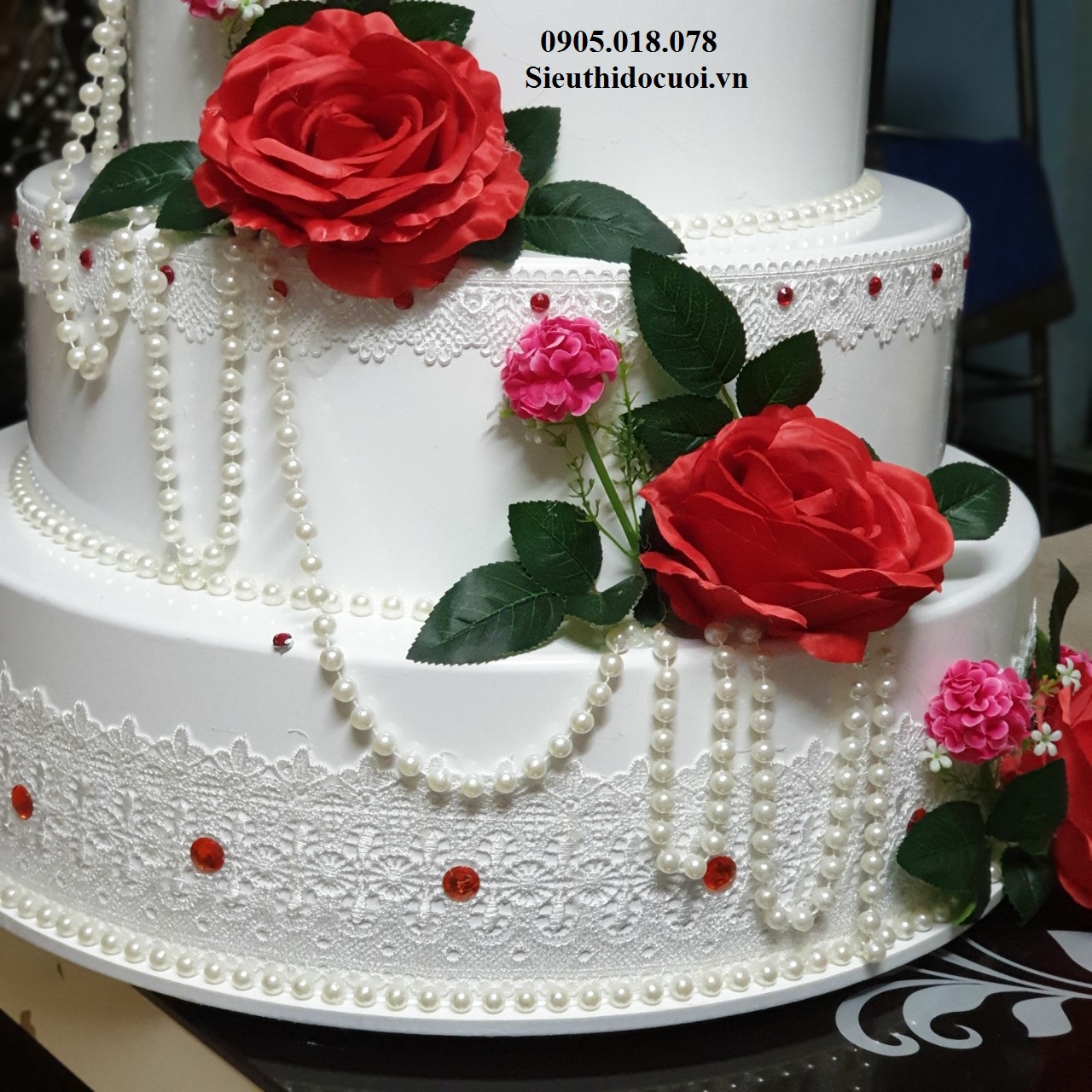 Bánh kem 4 tàng Bánh kem 4 tàng