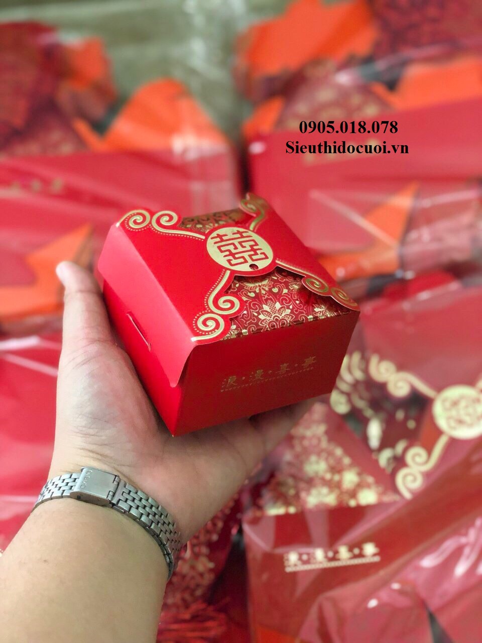 Hộp bánh cưới Hộp bánh cưới