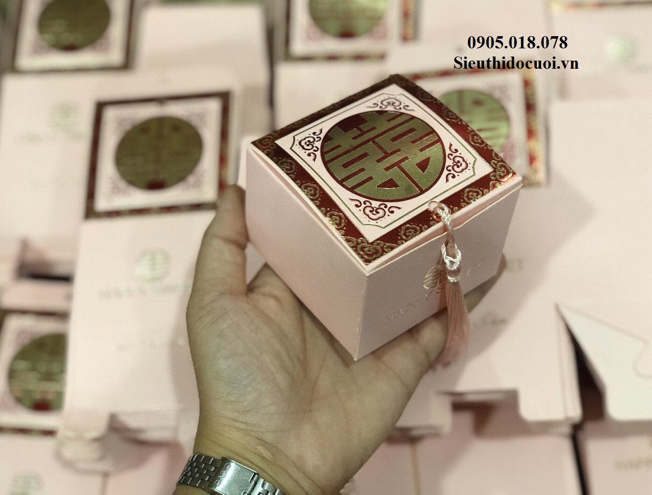 Hộp bánh cưới Hộp bánh cưới