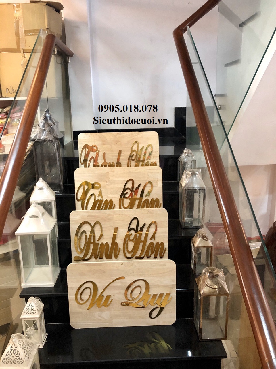 Bảng lễ treo cổng Bảng lễ treo cổng