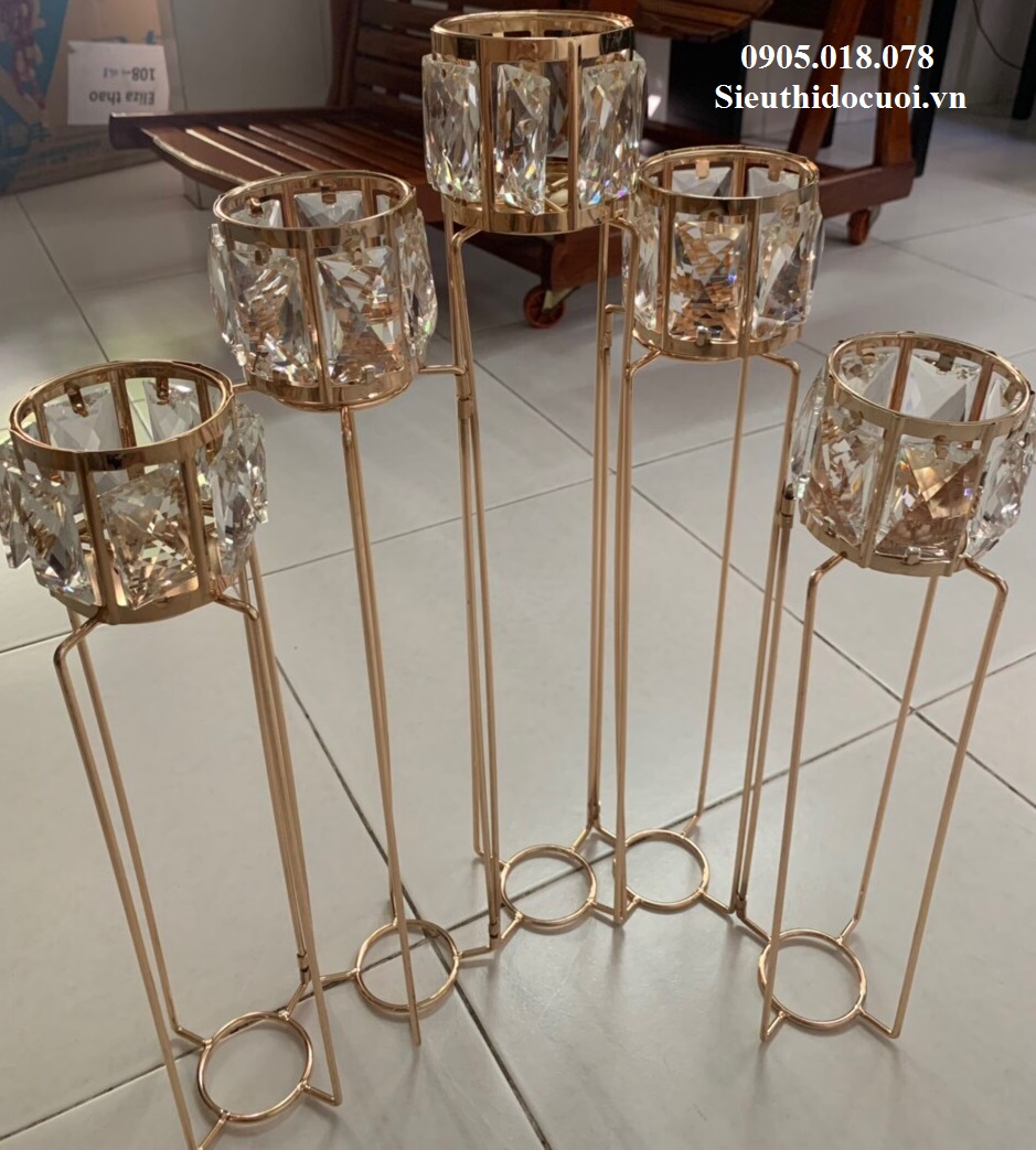 Chân nến, trụ nến Chân nến, trụ nến