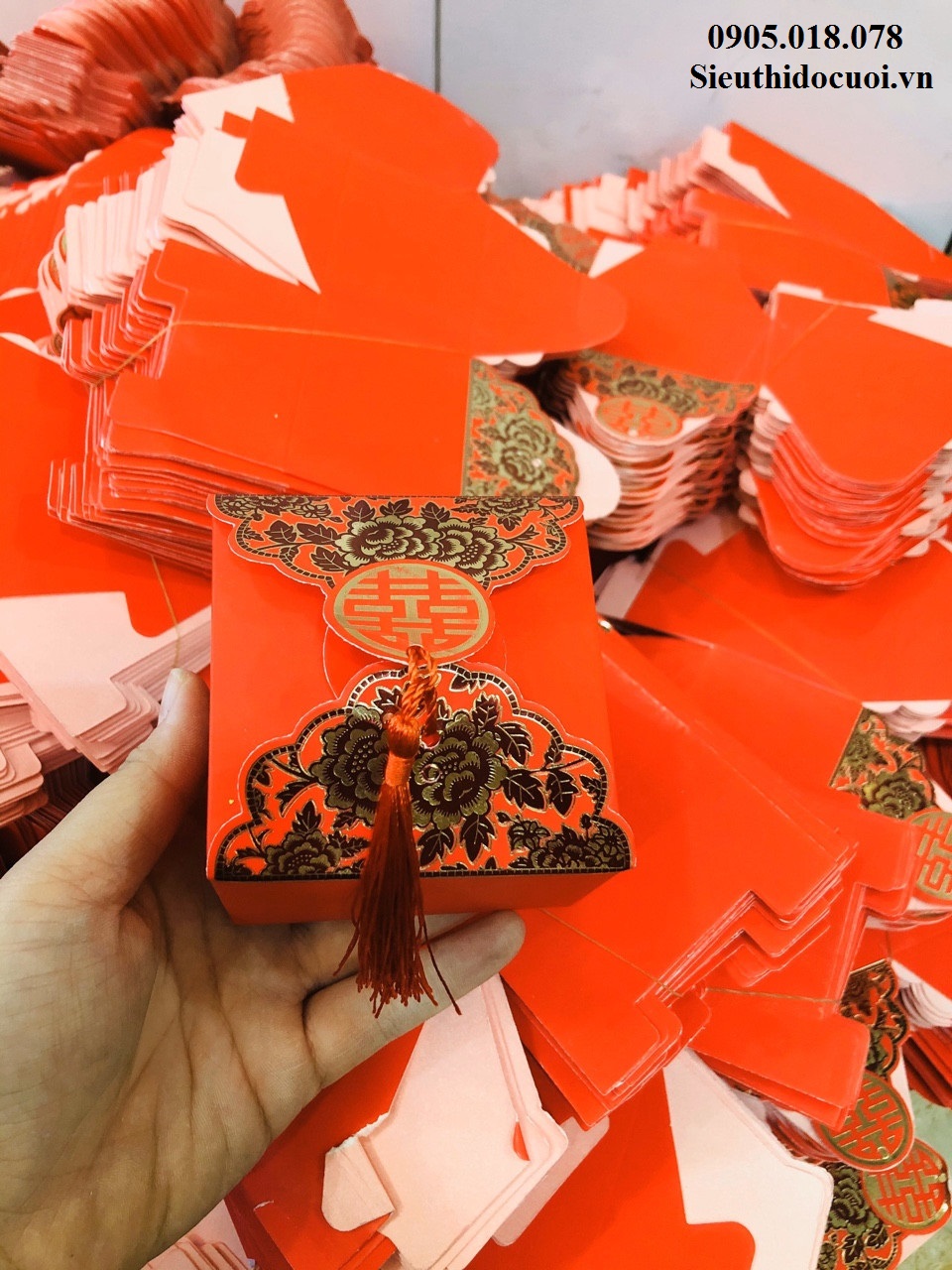 Hộp bánh cưới Hộp bánh cưới